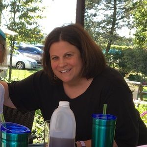 Meet your Posher, Valerie